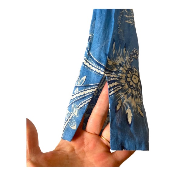 Gretchen Scott Lightweight Semi Sheer Top Blue & White Paisley‎ Cowl Neck… - Picture 3 of 8